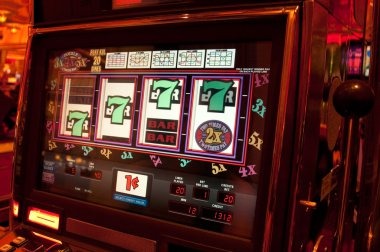 Live Sic Bo table with three dice and betting layout on hujantoto slot